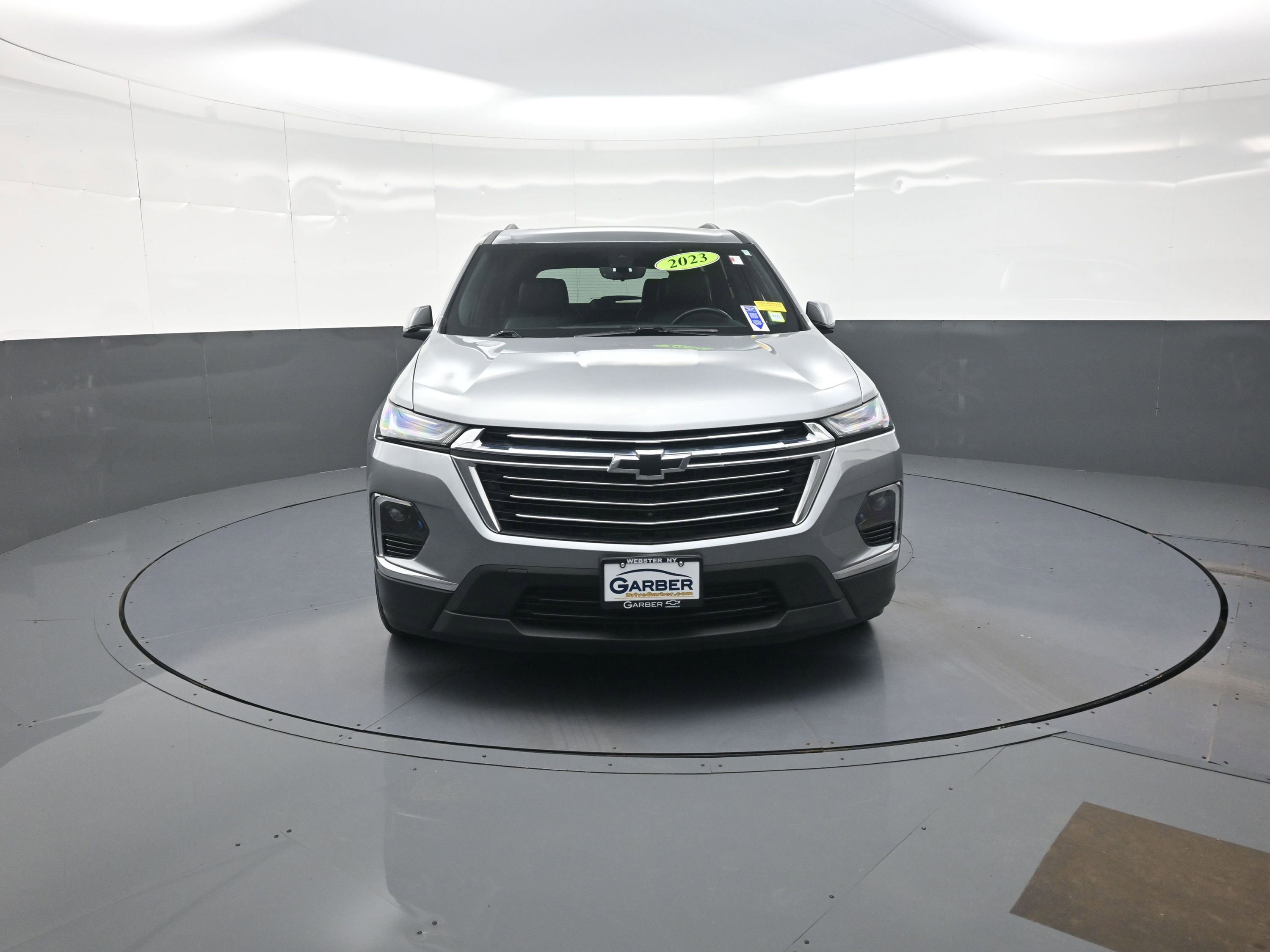 Used 2023 Chevrolet Traverse LT w/ LT Premium Package image 8
