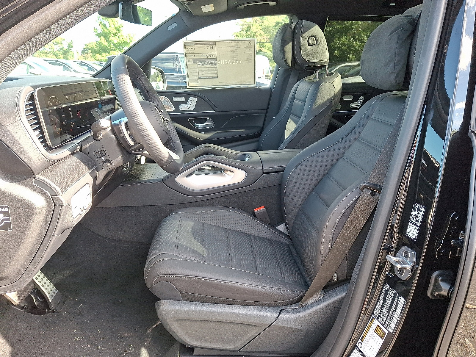 New 2026 Mercedes-Benz GLS 580 4MATIC image 9