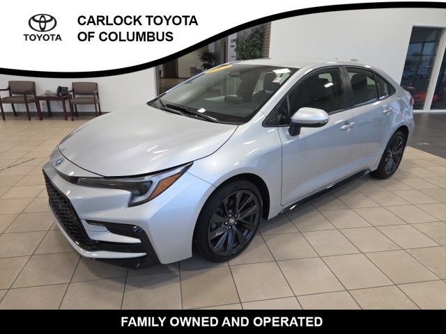 Used 2025 Toyota Corolla SE w/ Convenience Package FWD image 4