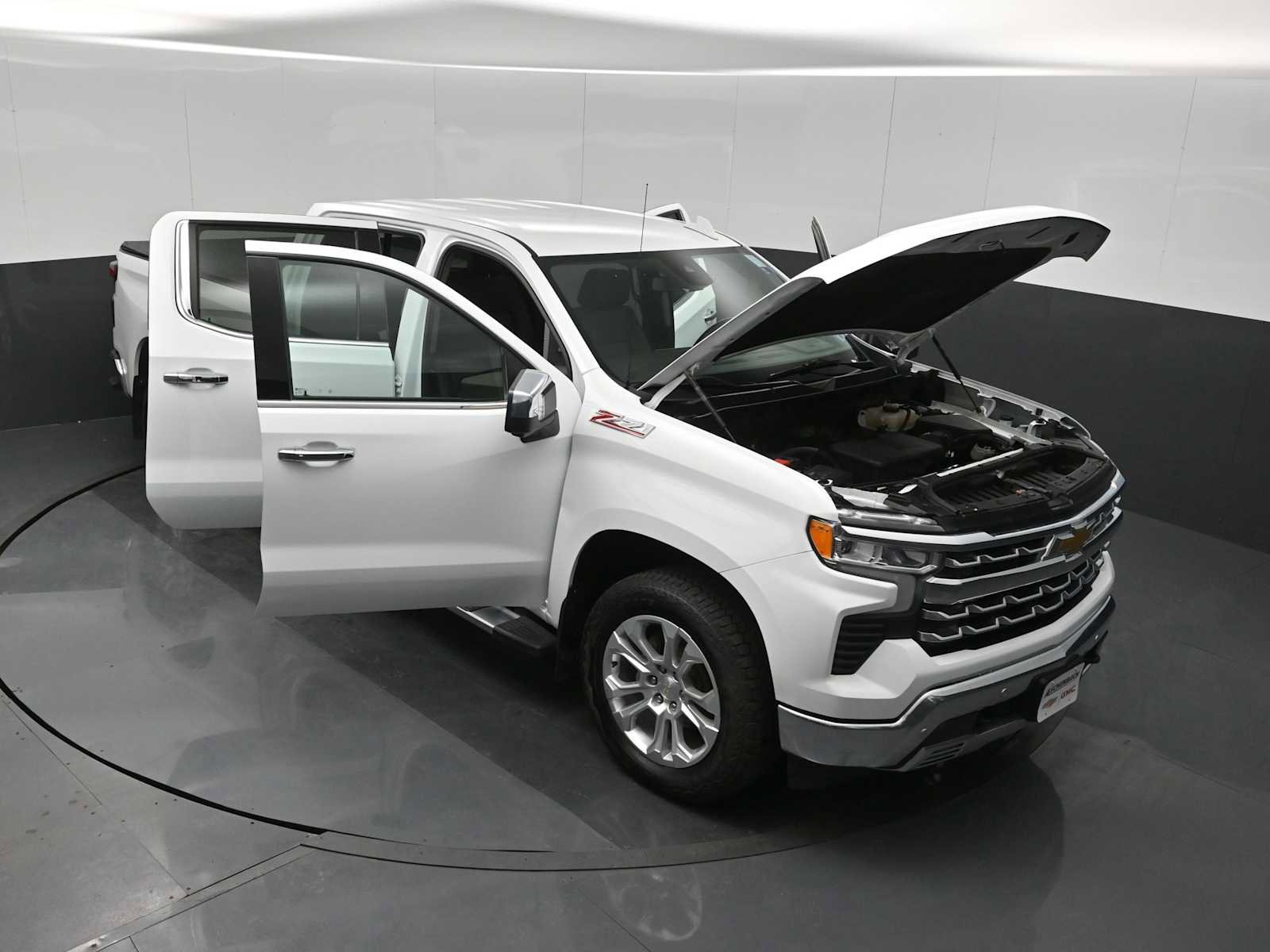 Used 2023 Chevrolet Silverado 1500 LTZ w/ LTZ Convenience Package II image 26