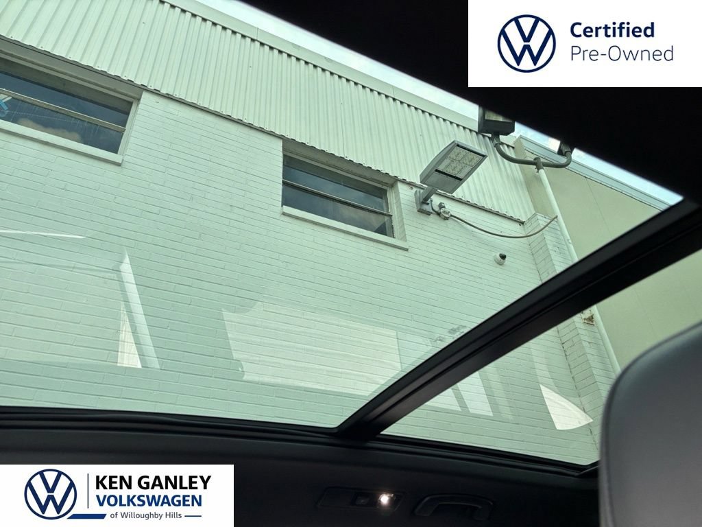 Used 2024 Volkswagen Tiguan SE R-Line AWD/4WD image 25