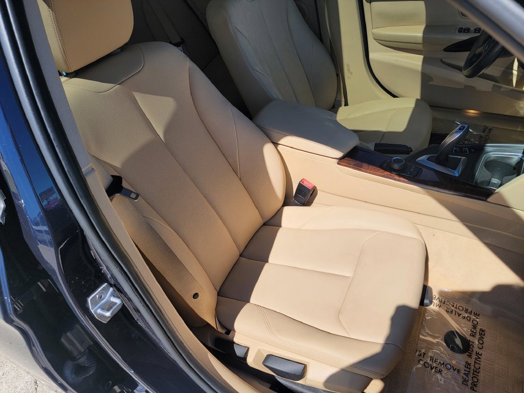 Used 2014 BMW 320i xDrive Sedan AWD/4WD image 14