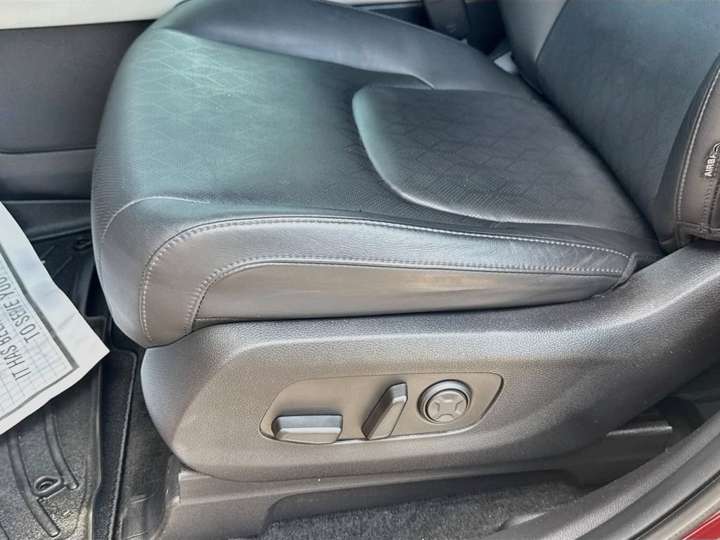 Certified 2023 Kia Carnival SX FWD image 22
