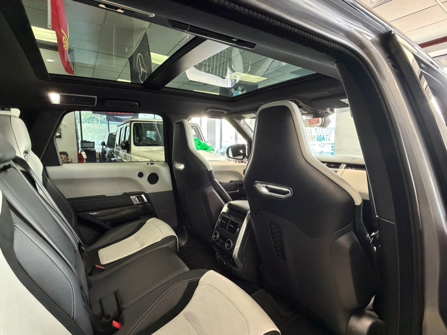 Used 2022 Land Rover Range Rover Sport SVR AWD/4WD image 61