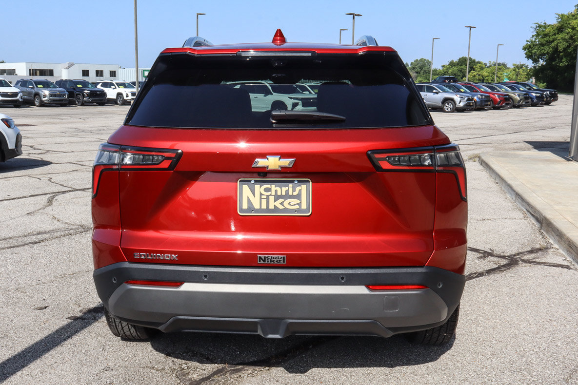 Used 2025 Chevrolet Equinox LT w/ Convenience Package II FWD image 5