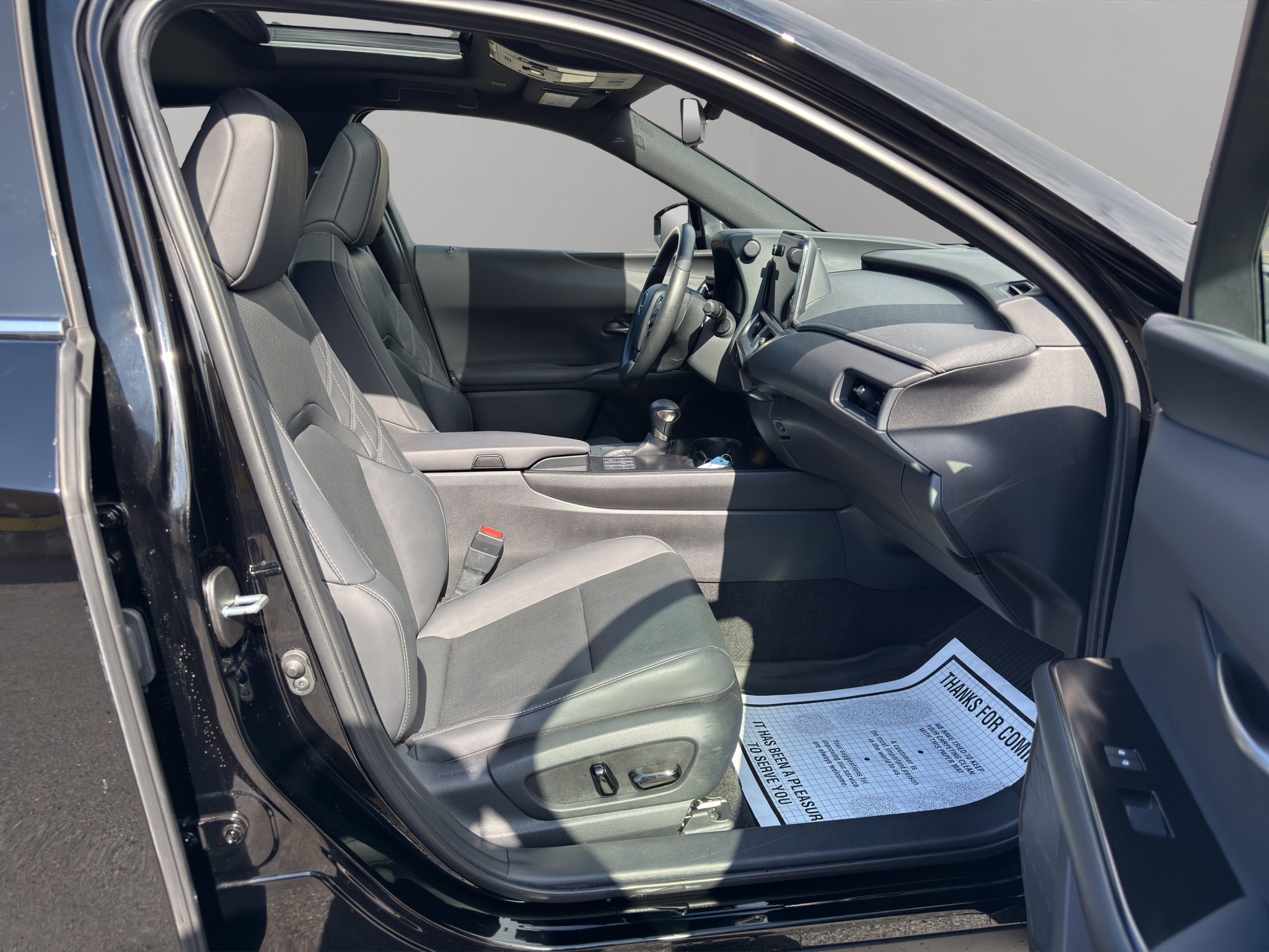 Used 2023 Lexus UX 250h AWD w/ Accessory Package (Z1) image 16