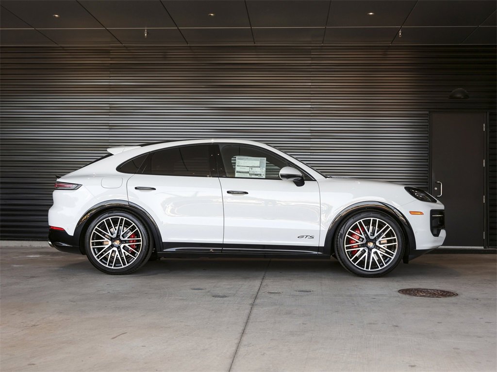 New 2026 Porsche Cayenne GTS image 8