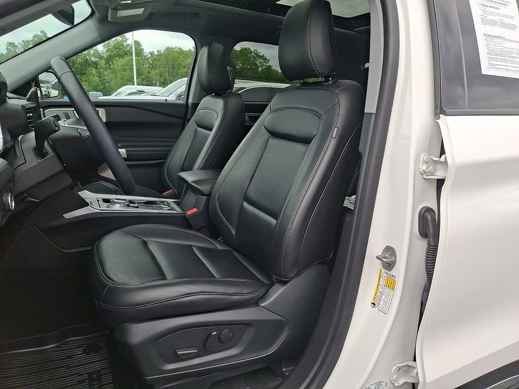 Certified 2023 Ford Explorer XLT w/ Equipment Group 202A AWD/4WD image 14