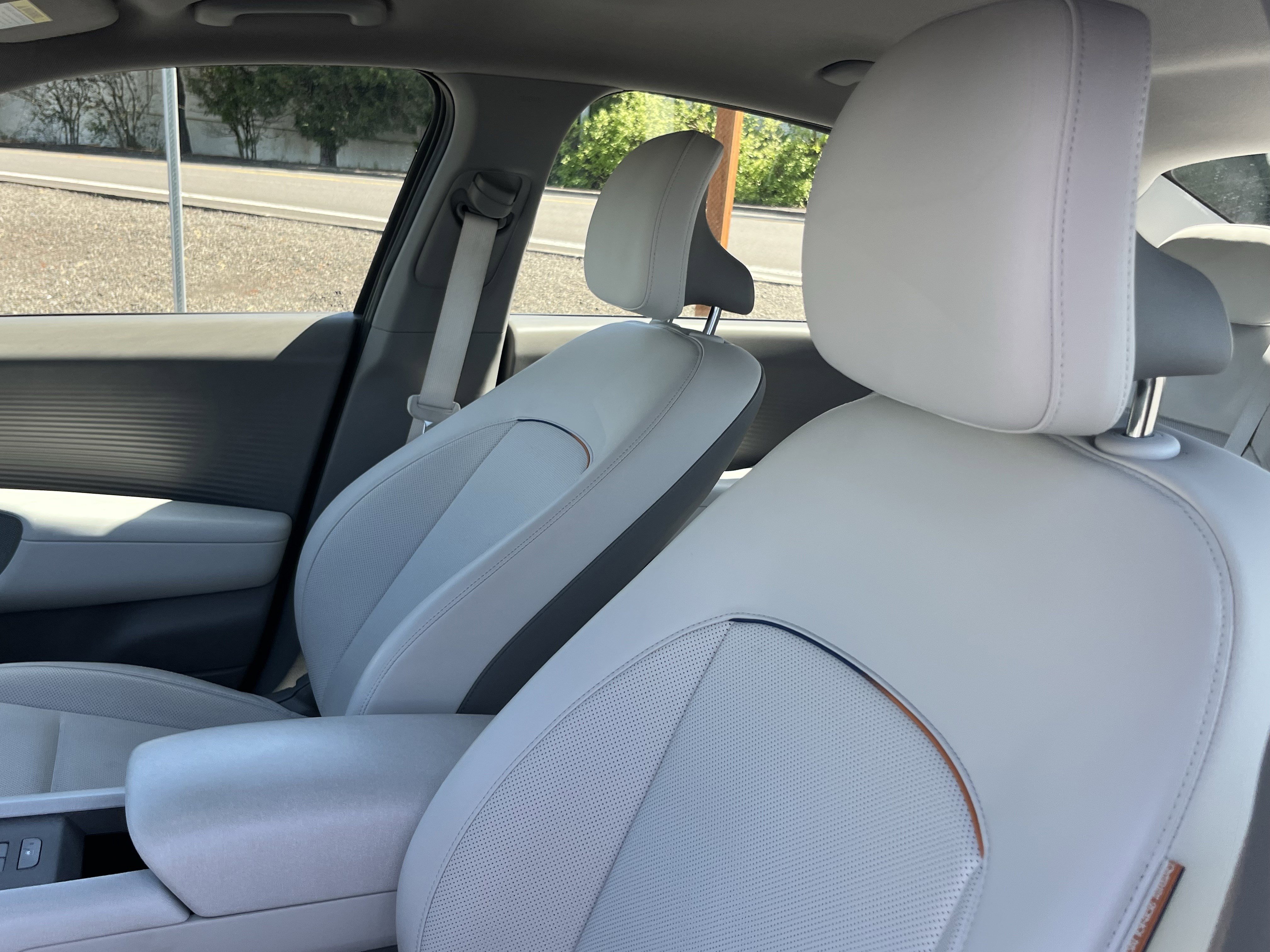 Used 2024 Hyundai Ioniq 6 SEL AWD/4WD image 17