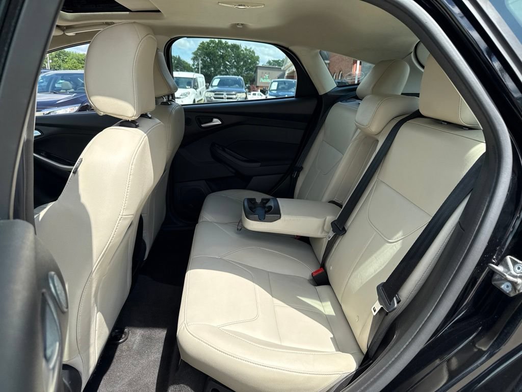 Used 2018 Ford Focus Titanium FWD image 40