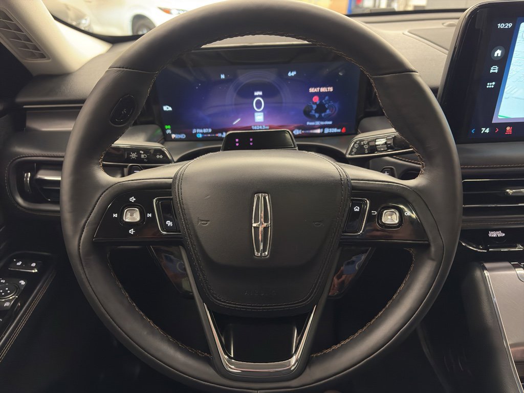 Used 2025 Lincoln Aviator AWD w/ Jet Appearance Package image 25