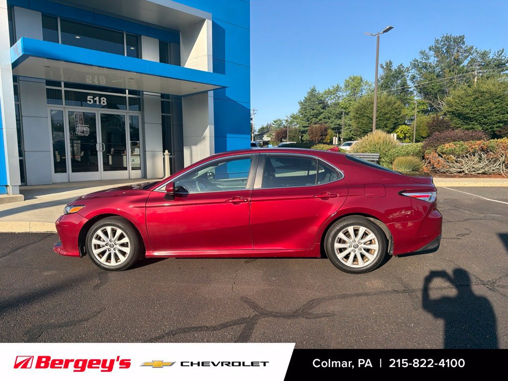 Used 2019 Toyota Camry LE FWD image 6
