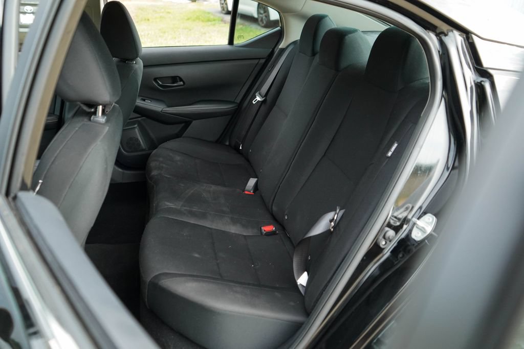 Used 2025 Nissan Sentra S w/ Lighting Package FWD image 9