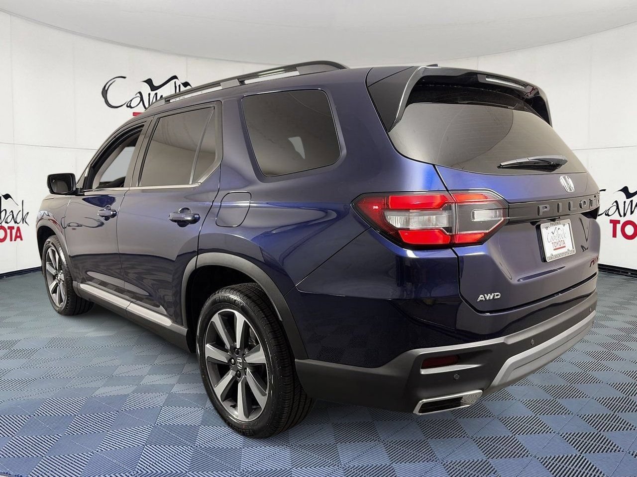 Used 2023 Honda Pilot Touring image 5
