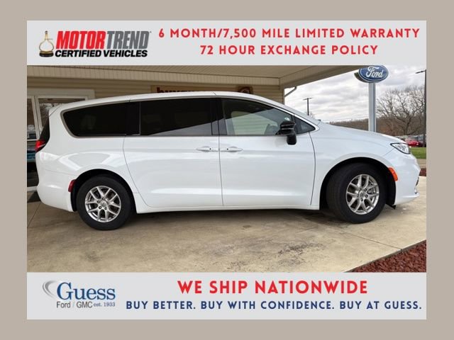 Used 2025 Chrysler Pacifica Select
