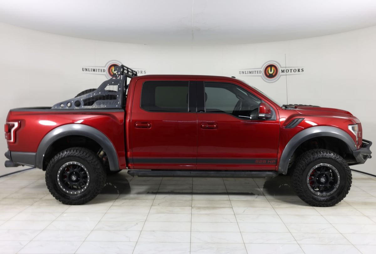 Used 2017 Ford F150 Raptor w/ Equipment Group 802A Luxury AWD/4WD image 2