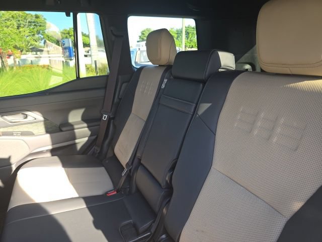 Used 2024 Lexus GX 550 AWD/4WD image 8