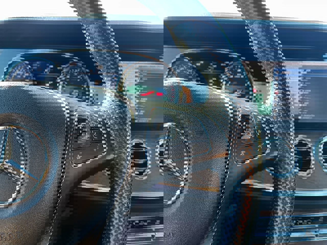 Used 2018 Mercedes-Benz E 300 E 300 image 35