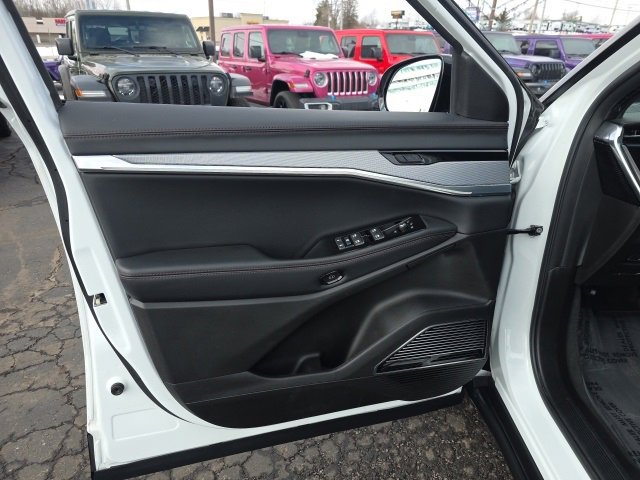 Used 2024 Jeep Wagoneer Launch Edition image 10