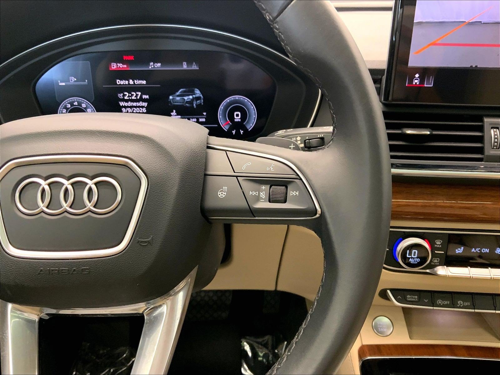 Certified 2023 Audi Q5 2.0T Premium Plus w/ Premium Plus Package AWD/4WD image 21