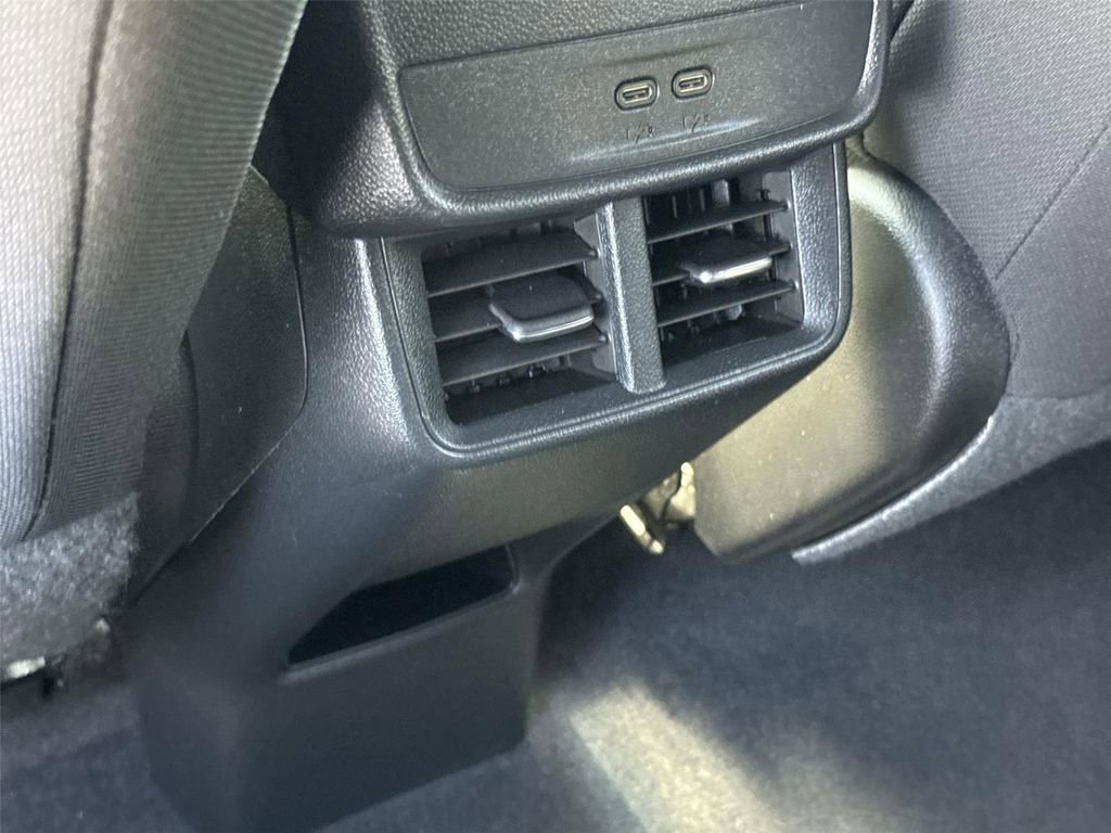 Used 2025 Chevrolet Equinox LT image 19