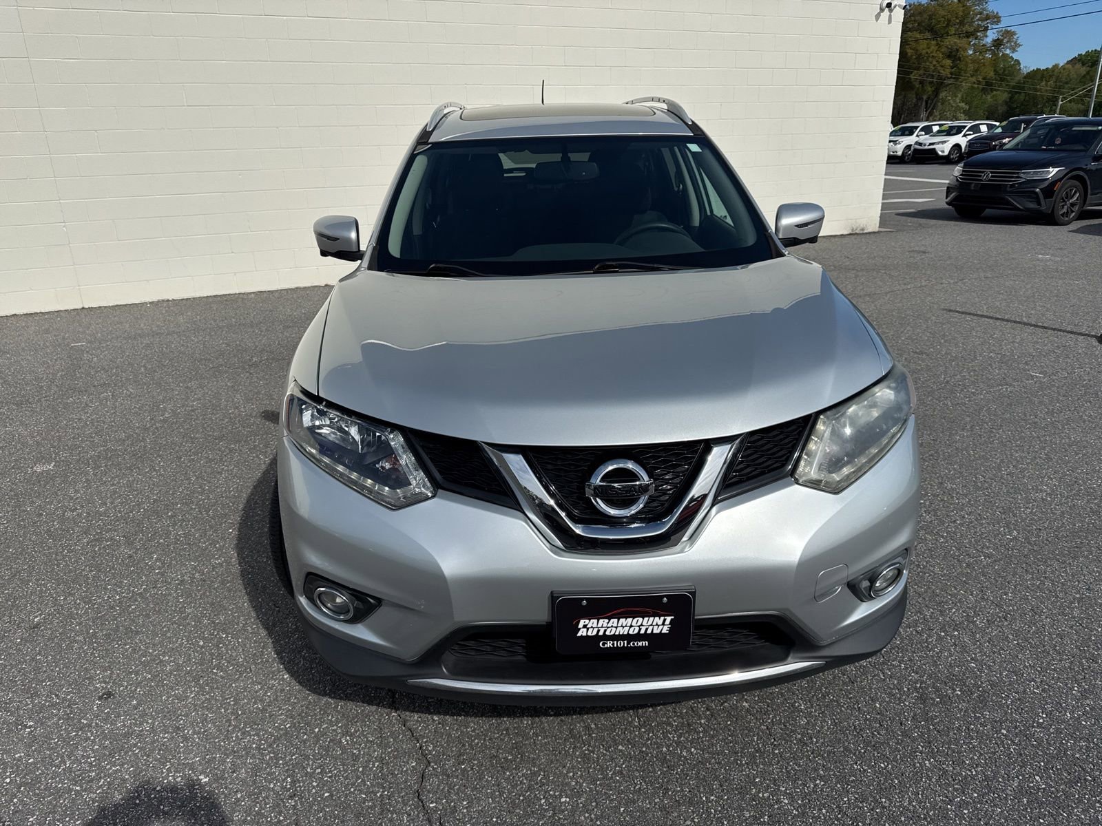 Used 2016 Nissan Rogue SV w/ SV Premium Package AWD/4WD image 2