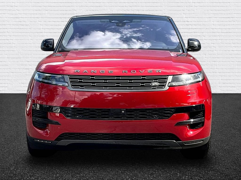 Used 2023 Land Rover Range Rover Sport SE AWD/4WD image 2