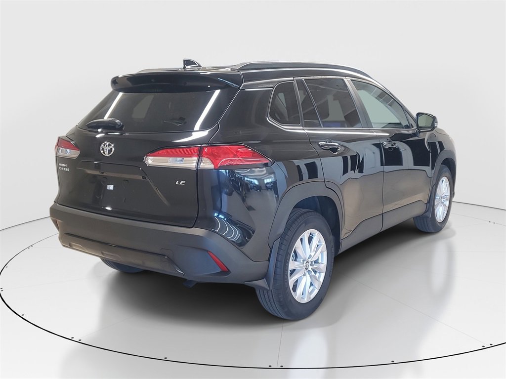 Used 2024 Toyota Corolla Cross LE image 7