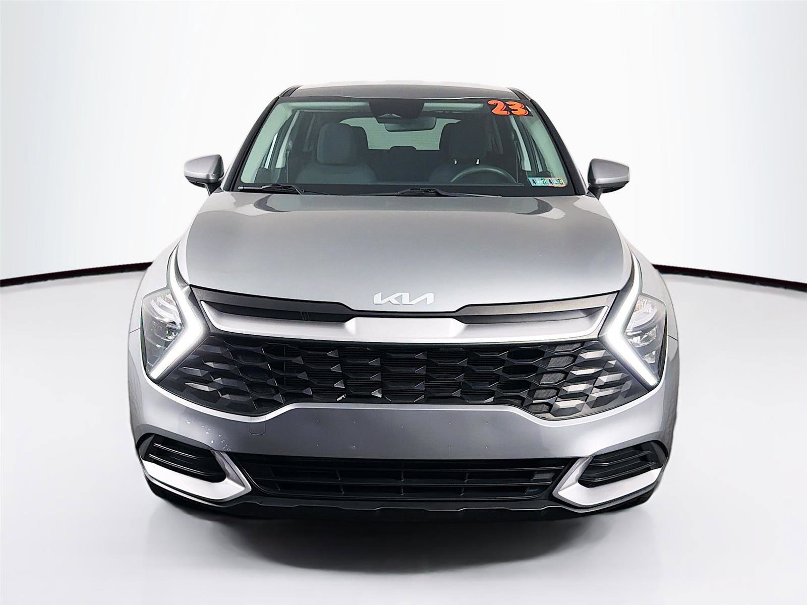 Used 2023 Kia Sportage LX image 2