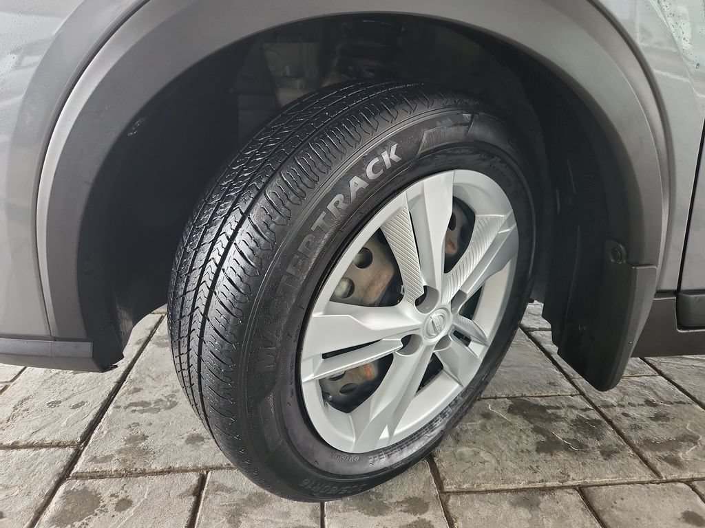 Certified 2024 Nissan Kicks S FWD image 31