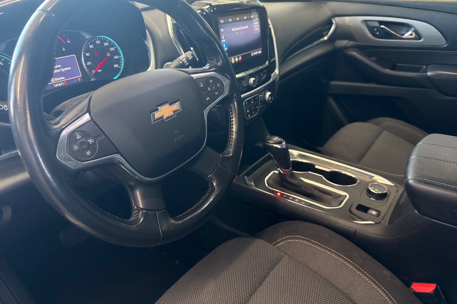 Used 2020 Chevrolet Traverse LT FWD image 7