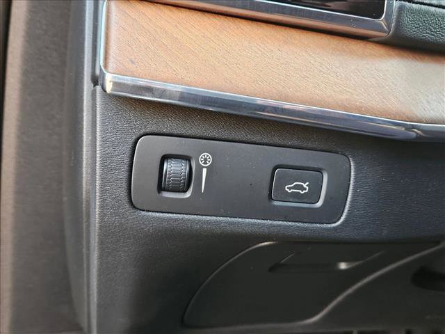 Used 2017 Volvo XC90 T6 Inscription w/ Vision Package image 11