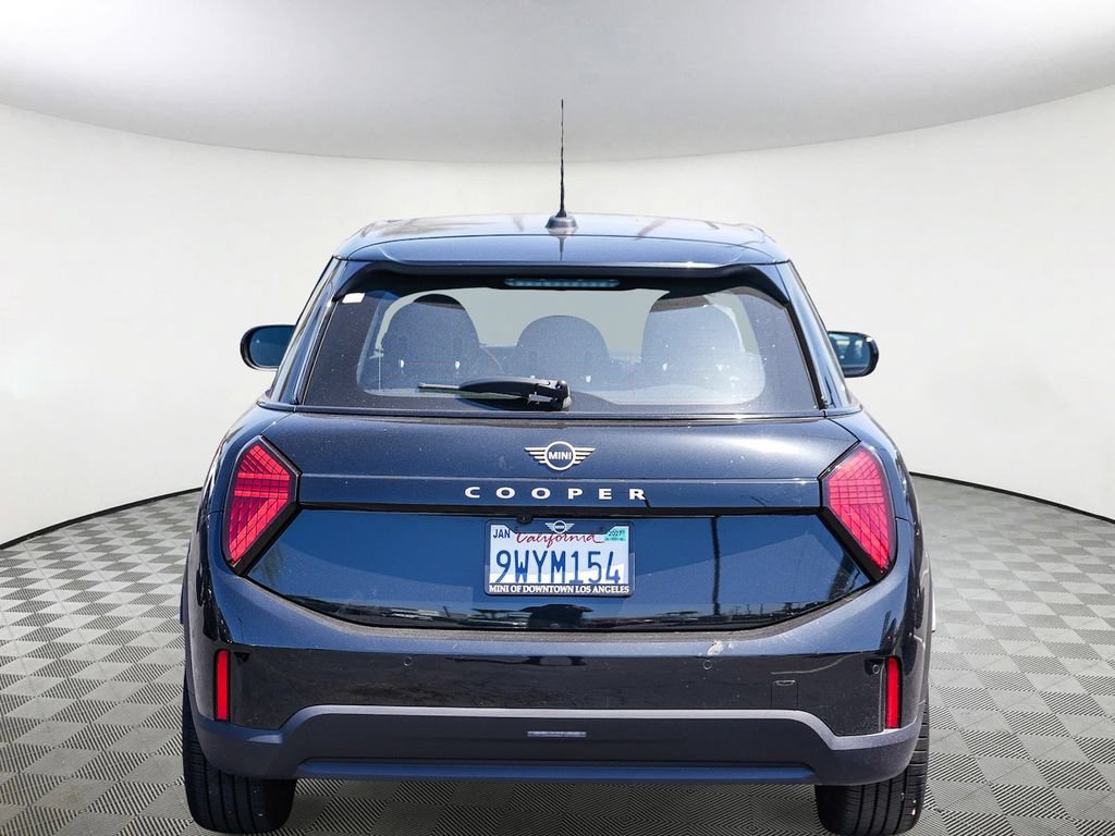 Used 2026 MINI Cooper 4-Door Hardtop FWD image 7