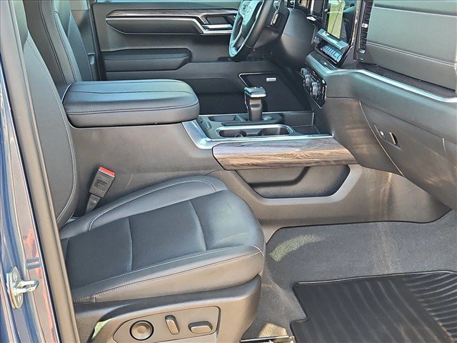 Used 2024 Chevrolet Silverado 1500 LTZ w/ Technology Package RWD image 23