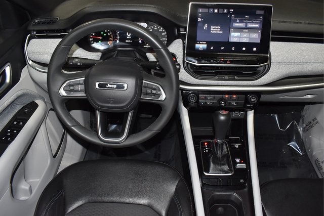 Certified 2024 Jeep Compass Latitude AWD/4WD image 19