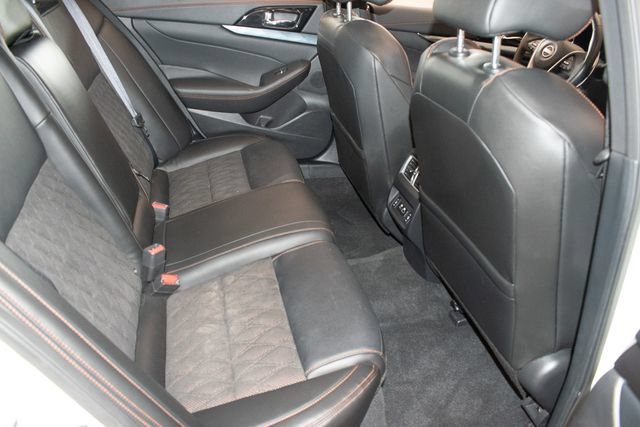 Used 2023 Nissan Maxima SR FWD image 12