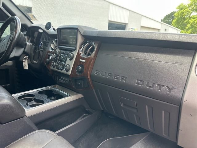 Used 2015 Ford F250 Lariat w/ Lariat Ultimate Package AWD/4WD image 12