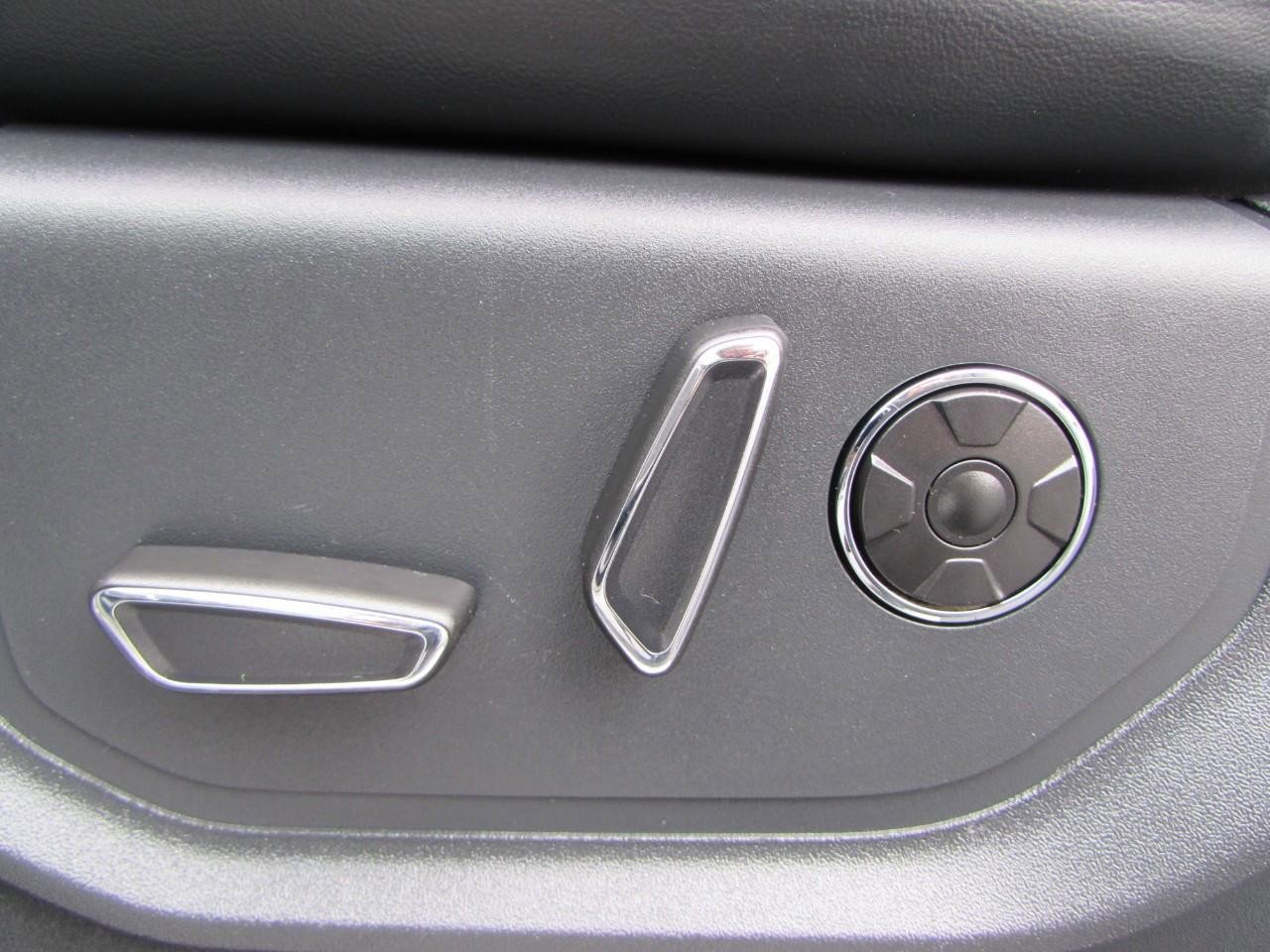 Used 2022 Ford F250 Platinum w/ Tremor Off-Road Package image 22