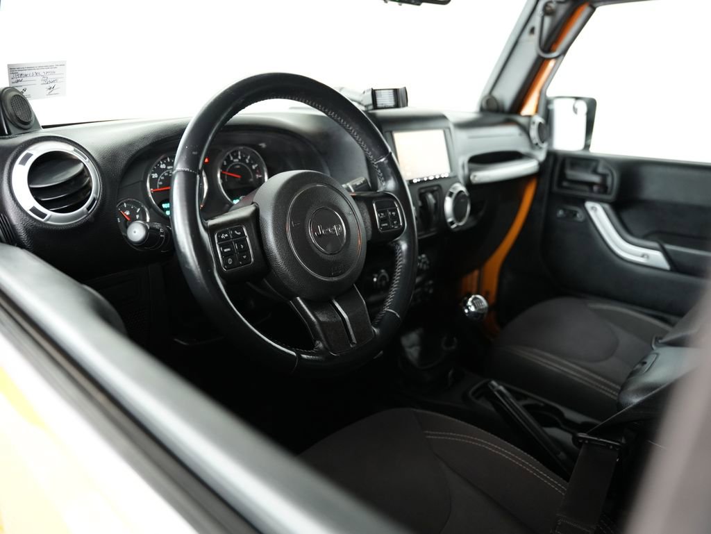 Used 2014 Jeep Wrangler Rubicon w/ Power Convenience Group AWD/4WD image 6
