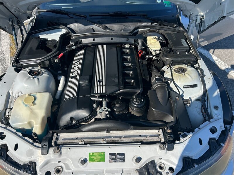 Used 1999 BMW Z3 2.5i RWD image 14