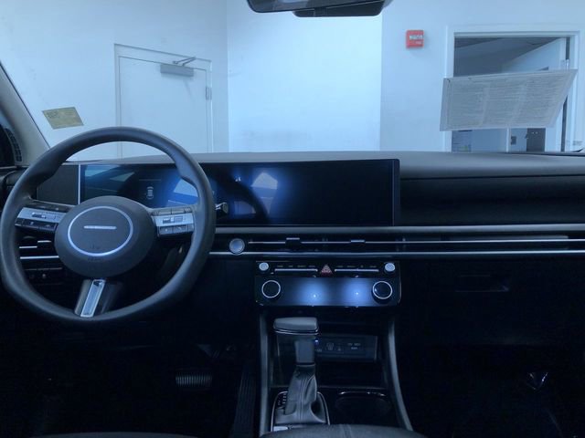 Used 2025 Hyundai Tucson SEL AWD/4WD image 17