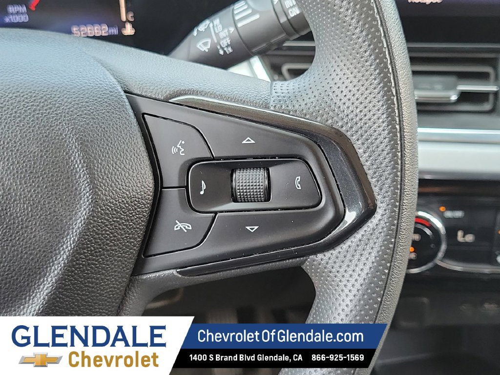 Used 2025 Chevrolet Trax LT FWD image 23