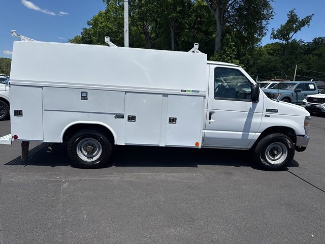 Used 2019 Ford E-350 and Econoline 350 Super Duty w/ Power Windows & Locks Group RWD image 10