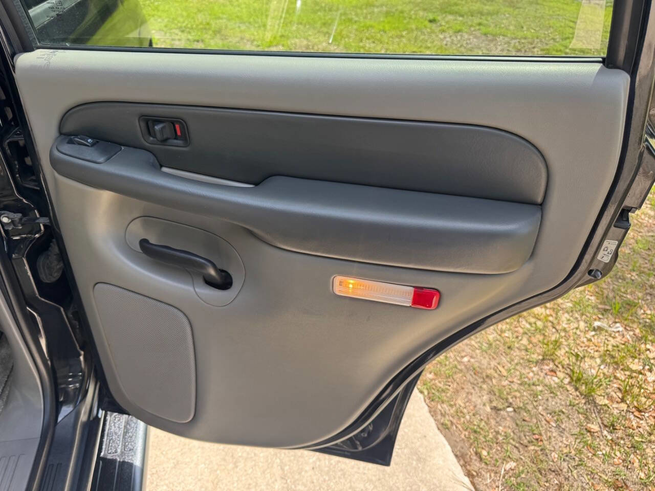 Used 2003 GMC Yukon SLT w/ 1SD Preferred Equipment Group image 14