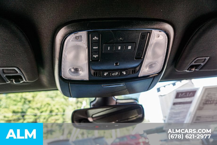 Used 2024 Dodge Durango GT RWD image 35
