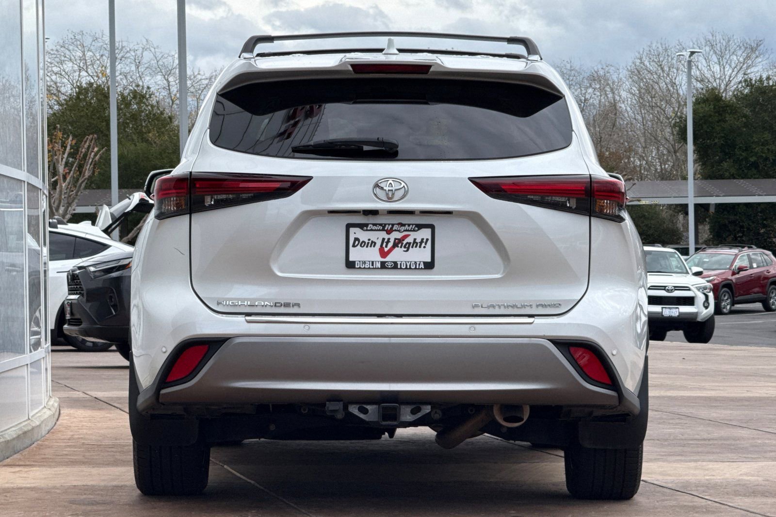 Used 2024 Toyota Highlander Platinum image 5