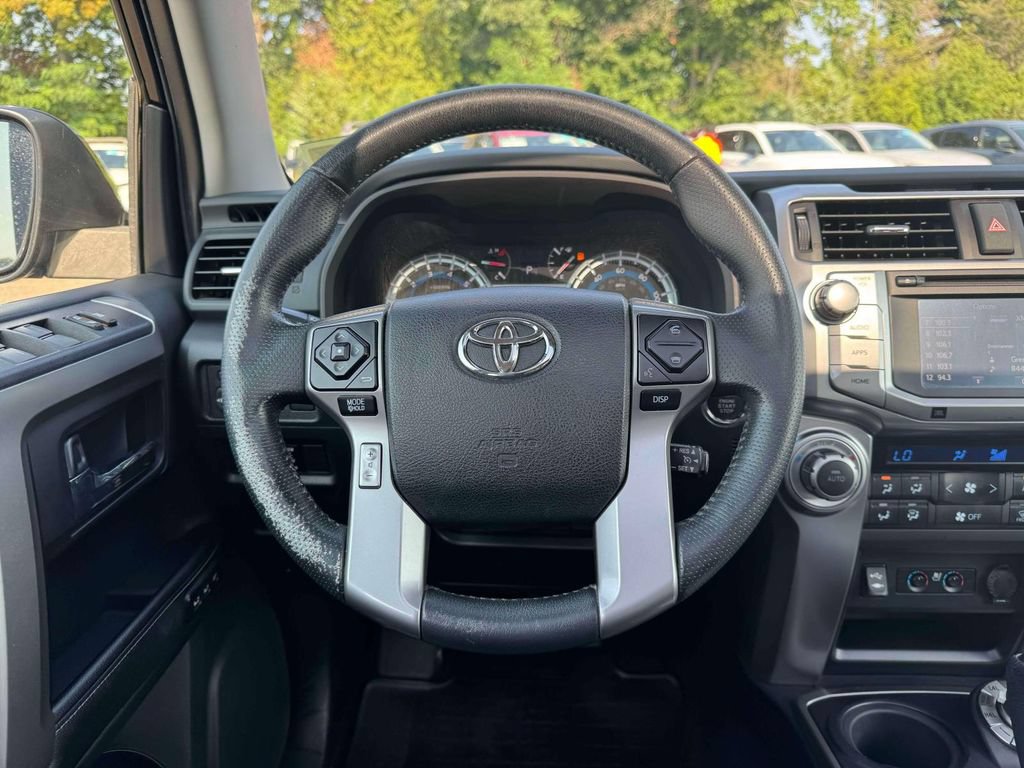Used 2015 Toyota 4Runner Limited AWD/4WD image 23