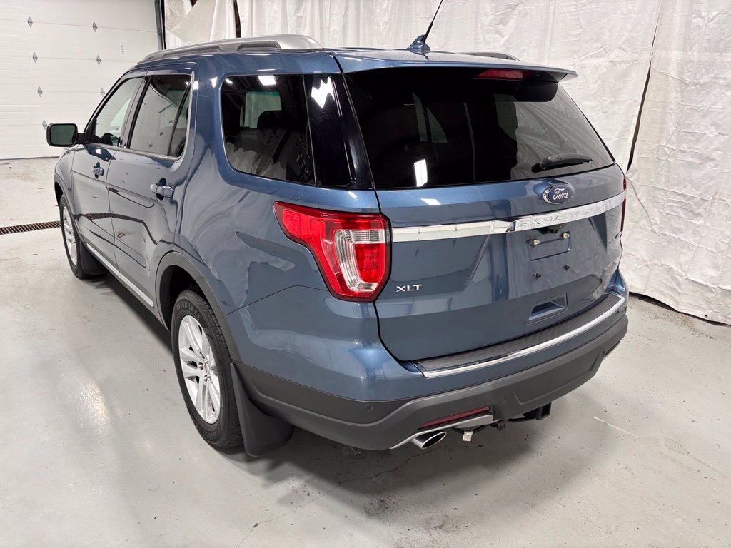Used 2018 Ford Explorer XLT w/ Equipment Group 202A AWD/4WD image 5