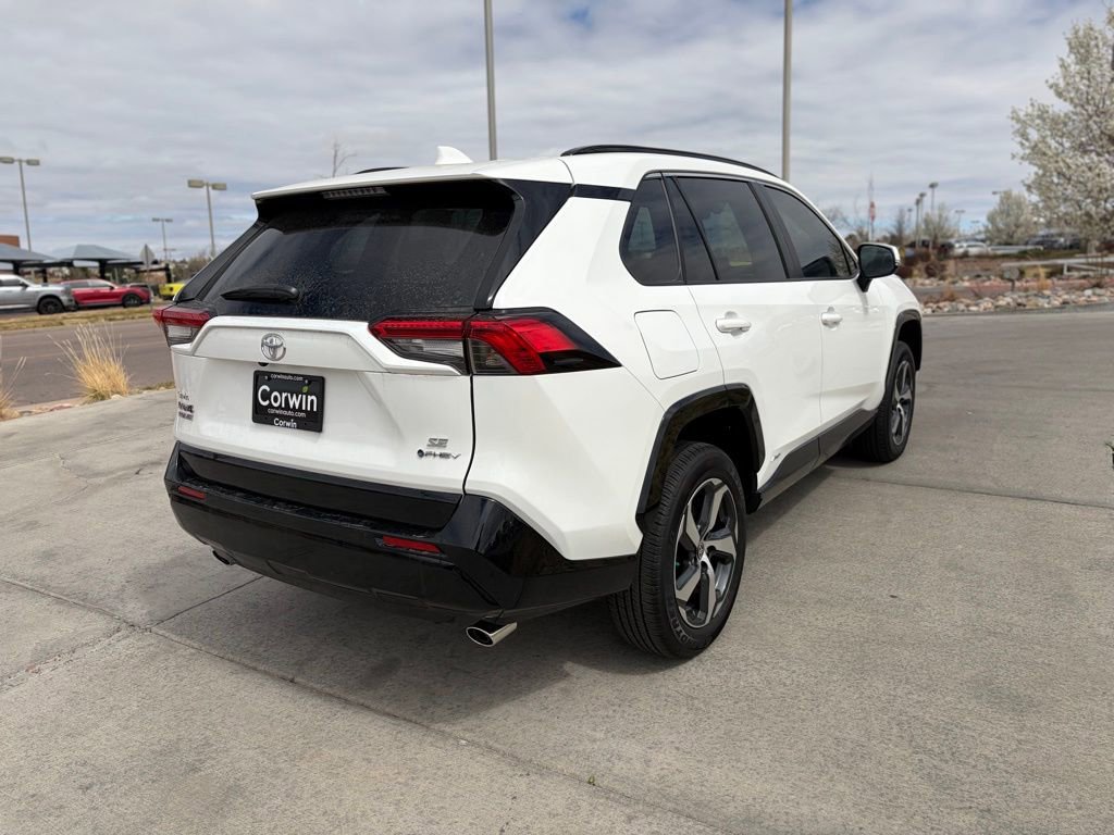 Used 2025 Toyota RAV4 SE image 10