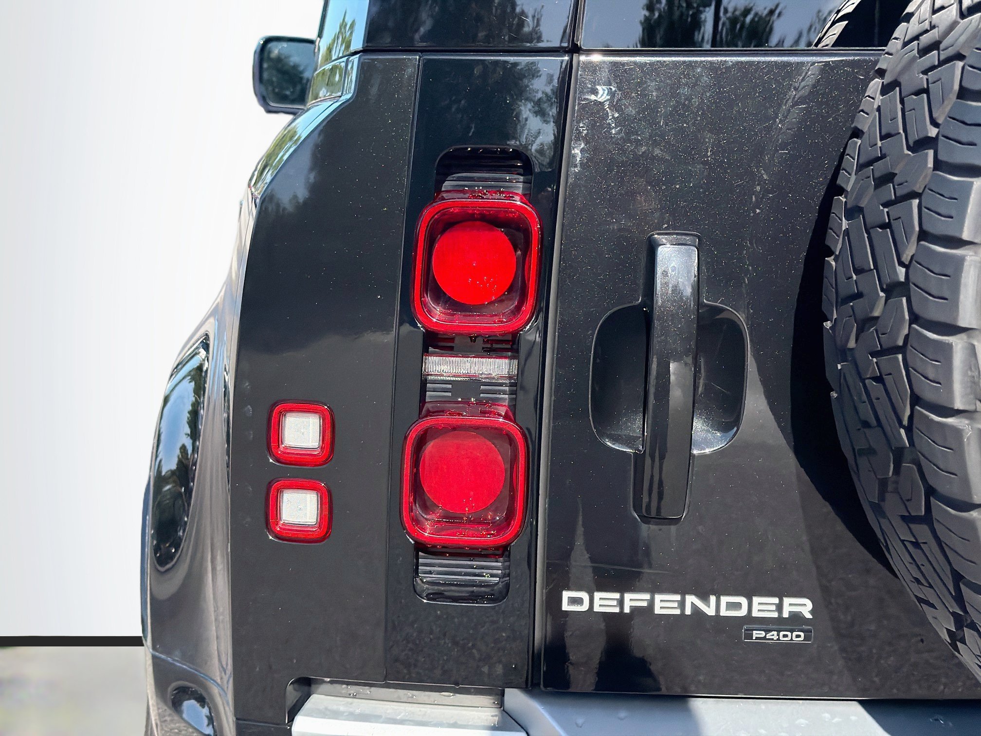 Used 2022 Land Rover Defender 110 XS Edition AWD/4WD image 10